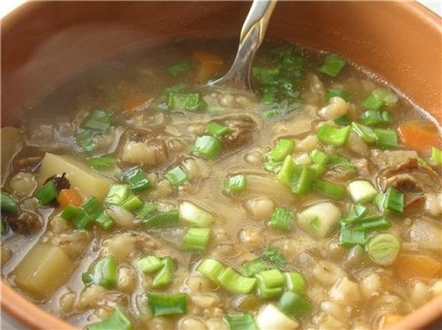 Картофельный суп с пореем, сельдереем и фенхелем